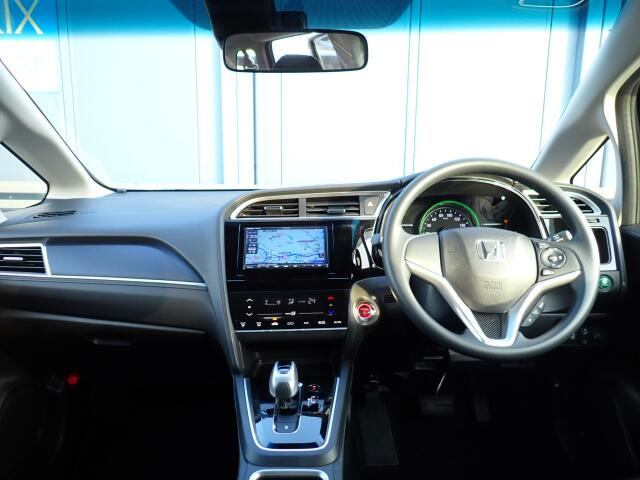 �C���p�l�摜�ɂȂ�܂��B�ԓ��͐��Ǝ҂ɂĎ����N���[�j���O�{�H�ς݂Ȃ̂ŁA��ϐ����ł��B