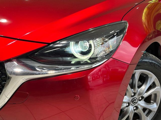 �yLED�w�b�h���C�g�z���V����ԑ��s�����ǍD�Ȏ��E���m�ۂ����S���ĉ^�]�ł��鍂�P�xLED�w�b�h���C�g�𑕔�!�_�����x�������A����d�͂��}�����Ă��܂��B