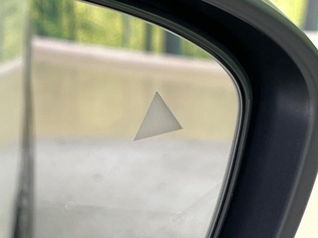 �y������p���m�z���s���A�h�A�~���[�̎��p�ɂȂ�₷���ӏ��Ɍ㑱�Ԃ��ڋ߂���ƃT�C�h�~���[�t�߂Ɍx����\���A�h���C�o�[�ɒ��ӊ��N�����Ă���܂��B