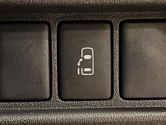 �y�p���[�X���C�h�h�A�z�X�}�[�g�L�[��^�]�Ȃ̃X�C�b�`�ŃX���C�h�h�A�̊J���\���d��������͂����ăh�A���J����K�v�������A���������q�l�ł��A�d���ו��������Ă��鎞�����N�ɊJ���߂ł��܂���