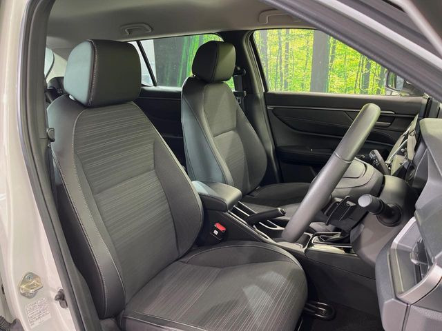 �y�n�[�t���U�[�V�[�g�z�������ƍ���S�n�𗼗������l�C�̃V�[�g���w�ʁE���ʂ̃t�@�u���b�N�f�ނ́A�ʋC���̗ǂ��⊊��ɂ����ɗD��Ă��܂��B�C���╞���ɍ��E���ꂸ���K�ɂ���肢�������܂��B