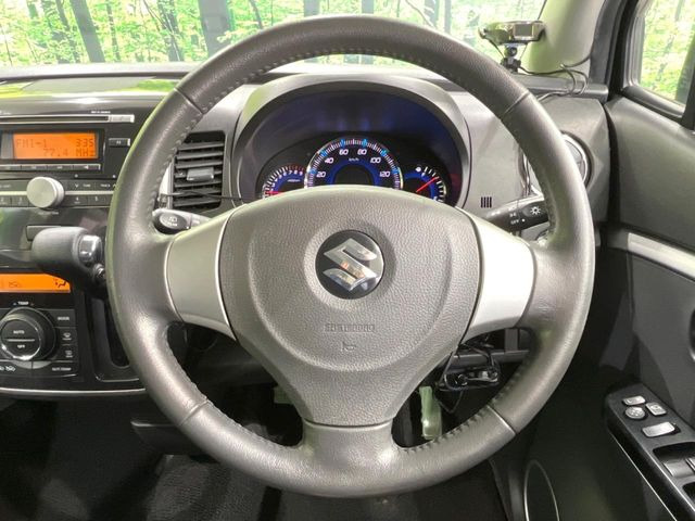 �y�����v�����X�e�A�����O�z�㎿�Ȋv���g�p���邱�ƂŁA��ɂ����������݂ƂĂ��^�]���₷���n���h���ł���