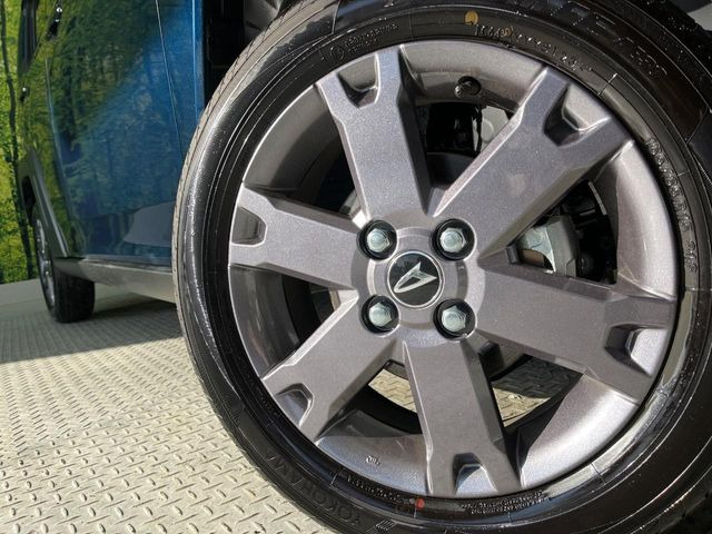 【純正15インチアルミホイール】外観にマッチした純正アルミホイールを装着しております。各種社外アルミホイールや、スタッドレスタイヤも取扱いしております。是非ご相談ください♪