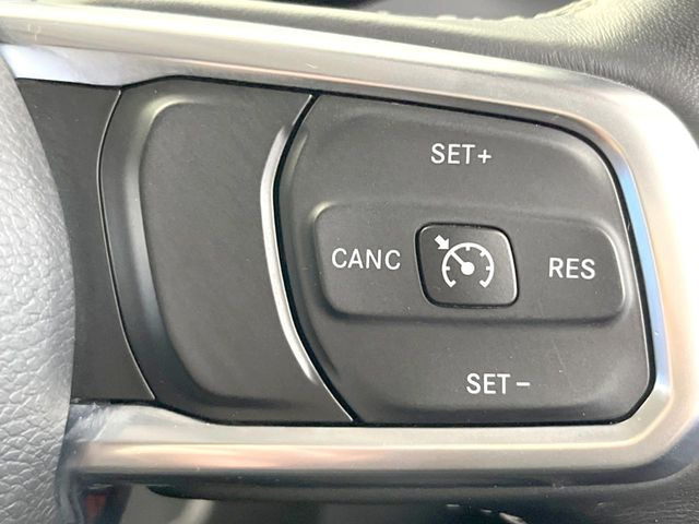 ���I�[�g�N���[�Y�R���g���[��:�������H�⎩���Ԑ�p���H���ɂāA�葬���q���\�ƂȂ�֗��ȋ@�\�ł��B�������ړ��̍ۂł����ɂ����֗��ɂ��g�����������܂���