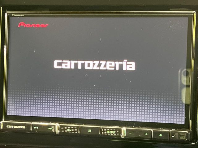 �y���ʃi�r�z�l�C�̑�^8�C���`�i�r�𑕔��B���݊��̂�����ʂ̓C���p�N�g��!�i�r���p���̃}�b�v�\���͌��₷���A�e���r��DVD�͗Տꊴ���A�b�v!�����̃h���C�u���O�b�Ɗy�����Ȃ�܂���