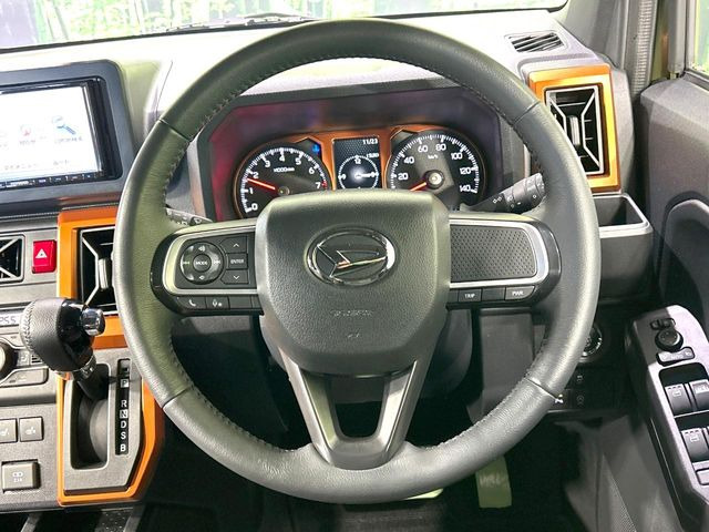 �y�����v�����X�e�A�����O�z�㎿�Ȋv���g�p���邱�ƂŁA��ɂ����������݂ƂĂ��^�]���₷���n���h���ł���