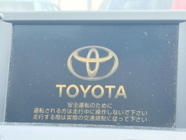 �y���[�J�[8�C���`�����i�r�z�C���e���A�ɗn�����ރX�^�C���b�V���ȁu��p�݌v�v���[�J�[�i�r�𑕔��􎋔F���⑀�쐫�ȂǊ�{���\�ɂ��D��A���㎿�ȃJ�[���C�t�����y���݂��������܂��B