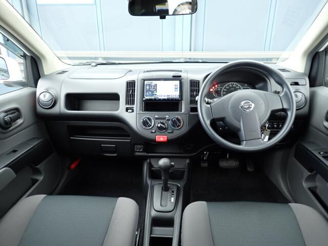 �C���p�l�摜�ɂȂ�܂��B�ԓ��͐��Ǝ҂ɂĎ����N���[�j���O�{�H�ς݂Ȃ̂ŁA��ϐ����ł��B