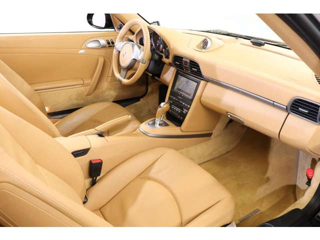 �{���̐��\�Ǝ�������������c���ꂽ�̂́A997�Ƃ������f���̖��͂���菃���ɖ���킹�Ă���܂��B