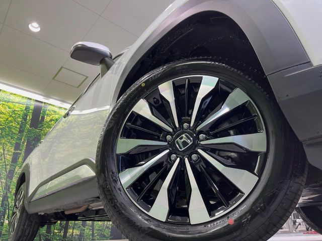 �y����17�C���`�A���~�z�C�[���z�O�ςɃ}�b�`���������A���~�z�C�[���𑕒����Ă���܂��B�e��ЊO�A���~�z�C�[����A�X�^�b�h���X�^�C�����戵�����Ă���܂��B���񂲑��k����������