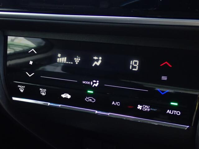 ���I�[�g�G�A�R������(^^�􁚎����������y�X!���K�Ȏ�����f���������\�ł��B����p�l����X�C�b�`���㎿�ő��쐫���ǍD�ł��B