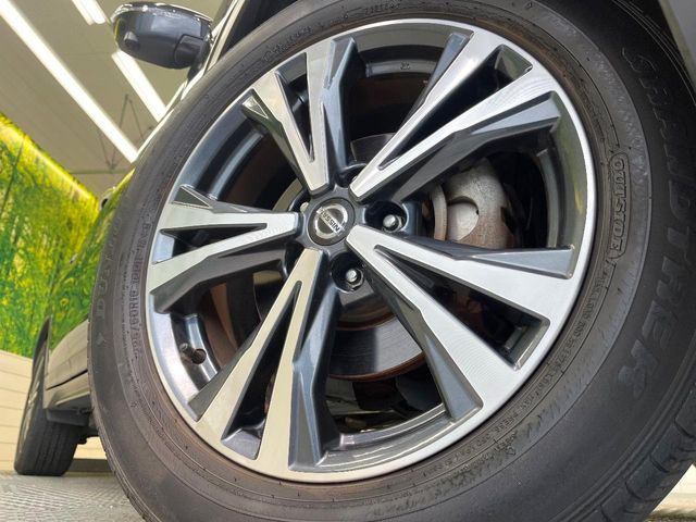 �y����18�C���`�A���~�z�C�[���z�O�ςɃ}�b�`���������A���~�z�C�[���𑕒����Ă���܂��B�e��ЊO�A���~�z�C�[����A�X�^�b�h���X�^�C�����戵�����Ă���܂��B���񂲑��k����������