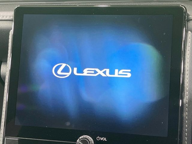 �y9.8�C���` �f�B�X�v���C�I�[�f�B�I�z���ʂ̃f�B�X�v���C��AppleCarPlay��AndroidAuto�����p�\�B�傫�ȉ�ʂŃX�}�z�i�r�A�v���������p���������܂���