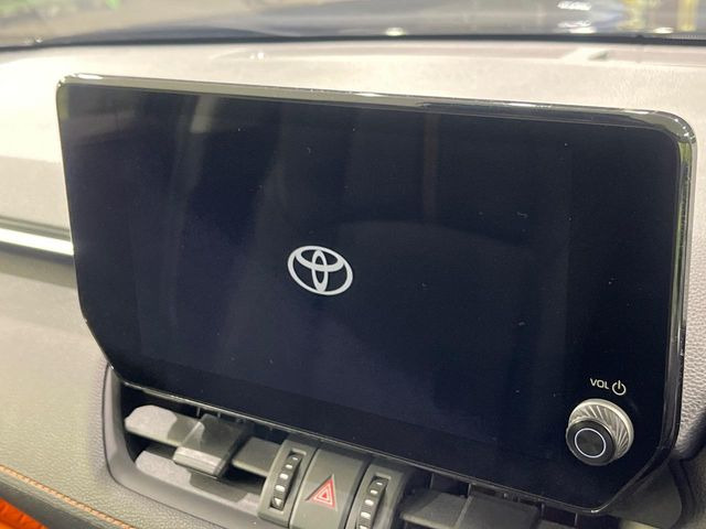 �y10.5�C���` �f�B�X�v���C�I�[�f�B�I�z���ʂ̃f�B�X�v���C��AppleCarPlay��AndroidAuto�����p�\�B�傫�ȉ�ʂŃX�}�z�i�r�A�v���������p���������܂���