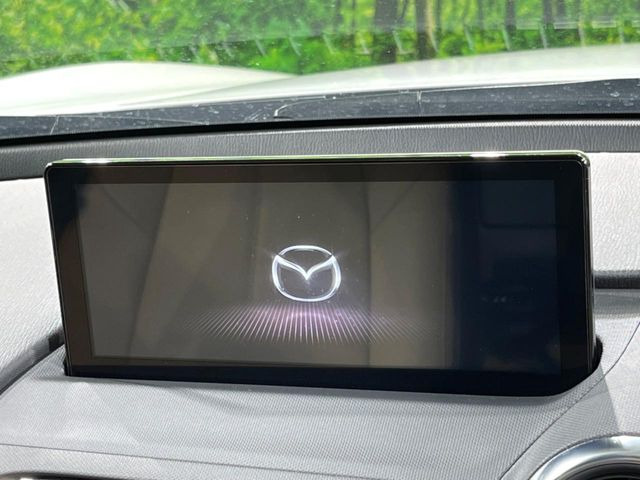 �y8.8�C���`�}�c�_�R�l�N�g�z�ԓ��̕��͋C�Ƀ}�b�`������^�̃f�B�X�v���C�B�X�}�z�ڑ��ł̃i�r�g�p��Bluetooth�Đ����A�l�X�ȋ@�\���y���߂܂��B�����I�ȃ_�C�������삪�\�ŁA�g��������ǍD�ł��B