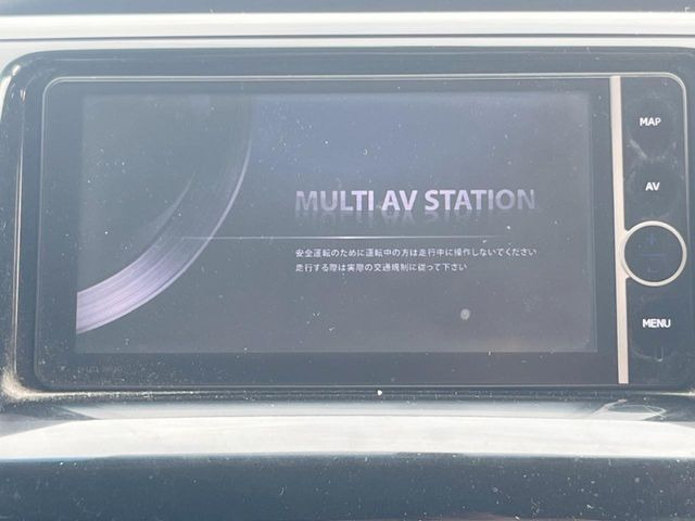 �y�����i�r�z�l�C�̏����i�r�𑕔����Ă���܂��B�i�r�̎g���₷���͂������A�I�[�f�B�I�@�\���[��!�L�����v�◷�s�͂������A�ʋ΂┃�����ȂǕ��i�̃h���C�u���y�����Ȃ�͂���