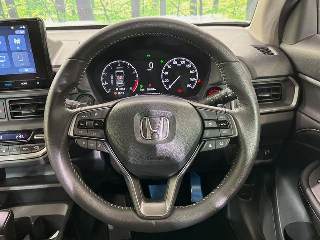 �y�����v�����X�e�A�����O�z�㎿�Ȋv���g�p���邱�ƂŁA��ɂ����������݂ƂĂ��^�]���₷���n���h���ł���