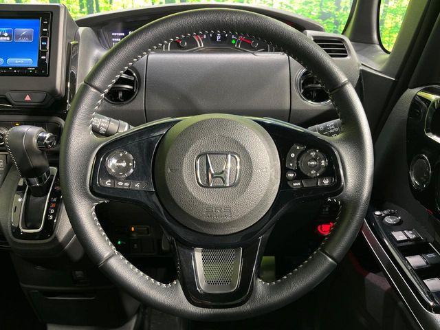 �y�����v�����X�e�A�����O�z�㎿�Ȋv���g�p���邱�ƂŁA��ɂ����������݂ƂĂ��^�]���₷���n���h���ł���