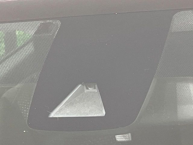 �y�g���^�Z�[�t�e�B�Z���X�z���s���ɑO���̎ԗ�����F�����A�Փ˂������Ȏ��͌x��ƃu���[�L�ŏՓˉ���Ɣ�Q�y�����A�V�X�g�B�����S�Ƀh���C�u�����y���݂��������܂��B