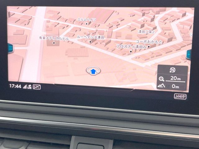 �������i�r:��̊��̂���i�r�́A����������ԓ������o���Ă���܂��B�I�[�f�B�I�@�\���[�����Ă���܂��̂ŁA�^�]�����y���߂܂���