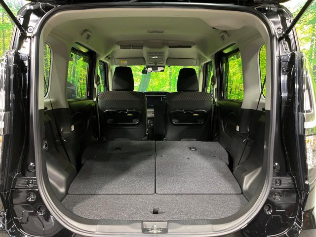 ���i�̂���������ʋ΁A���}���ɏ\���ȉ׎��X�y�[�X���m�ۂ��Ă���܂��B�Z�J���h�V�[�g��|���ƁA�傫�ȉו��̐ύڂ��\�ł���