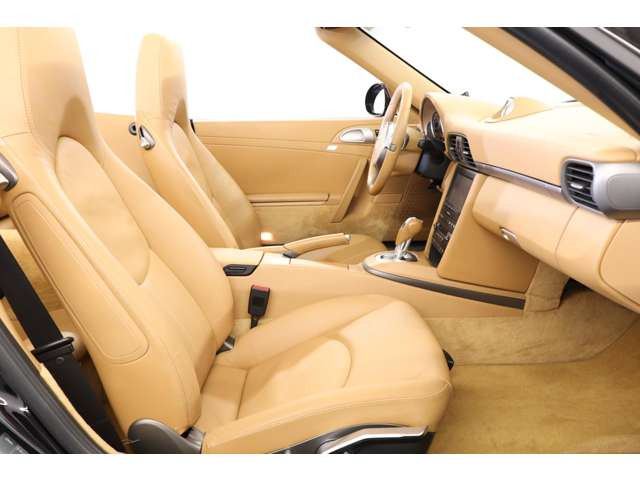 ��⎞��̍�����c���A����I�ȉ��K���ƐM�����������&ldquo;�Ō�̃N���V�b�N�E911&rdquo;�Ƃ��Ă΂����ł��B