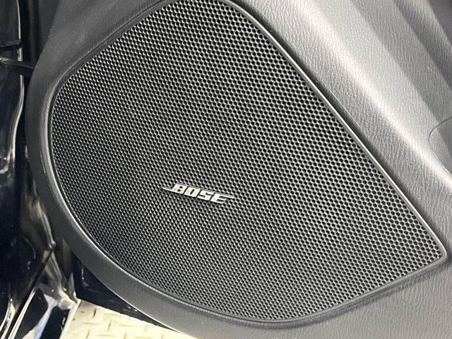 �yBOSE�T�E���h�V�X�e���z���[�J�[�I�v�V�����̍��i�ʃT�E���h�V�X�e���𓋍ځB��p�̃`���[�j���O���{���ꂽ�召�l�X�ȃX�s�[�J�[����ǎ��ȃT�E���h���t�ł��A�Տꊴ���ӂ�鉹����Ԃ����o���܂��B