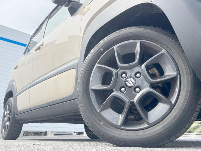 �y�����A���~�z�C�[���z�O�ςɃ}�b�`�����A���~�z�C�[���𑕒����Ă���܂��B�e��A���~�z�C�[����A�X�^�b�h���X�^�C�����戵�����Ă���܂��B���񂲑��k����������