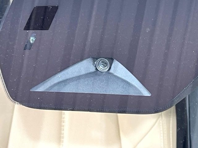 �yi-ACTIVESENSE�z���s���ɑO���̎ԗ�����F�����A�Փ˂������Ȏ��͌x��ƃu���[�L�ŏՓˉ���Ɣ�Q�y�����A�V�X�g�B�����S�Ƀh���C�u�����y���݂��������܂��B