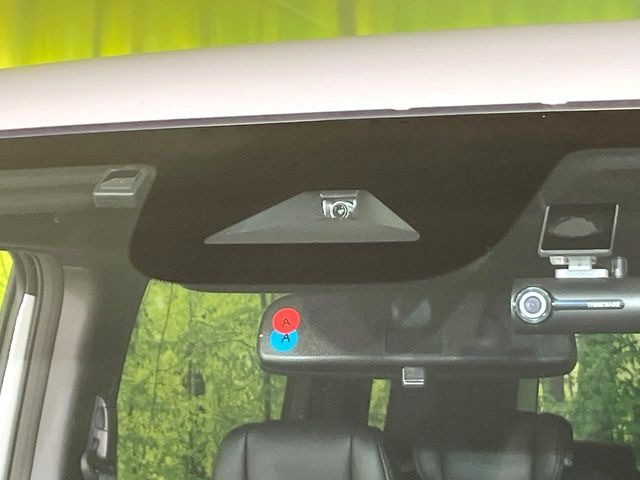 �y�z���_�Z���V���O�z���s���ɑO���̎ԗ�����F�����A�Փ˂������Ȏ��͌x��ƃu���[�L�ŏՓˉ���Ɣ�Q�y�����A�V�X�g�B�����S�Ƀh���C�u�����y���݂��������܂��B