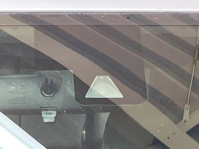 �y�v���N���b�V���Z�[�t�e�B�z�O���̎ԗ��������m���A�Փ˂������Ȏ��͌x��Œ��ӂ𑣂��A�u���[�L�𓥂ޗ͂��T�|�[�g�B�u���[�L�𓥂߂Ȃ������ꍇ�͏Փ˔�Q�y���u���[�L���쓮�A�Փˉ�����T�|�[�g���܂��B