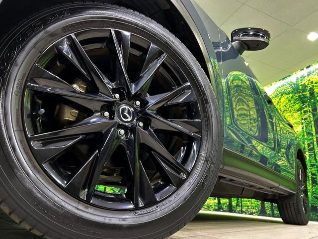 【純正19インチアルミホイール】外観にマッチした純正アルミホイールを装着しております。各種社外アルミホイールや、スタッドレスタイヤも取扱いしております。是非ご相談ください♪