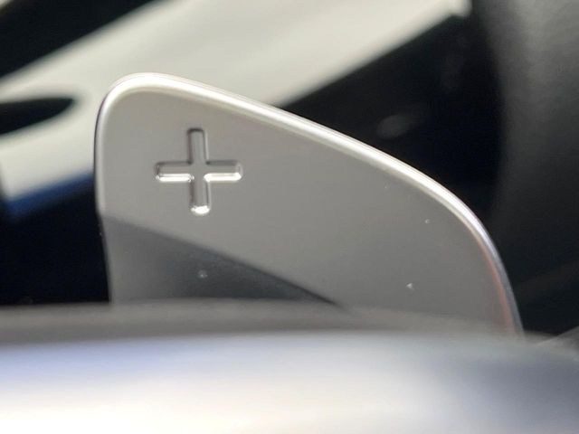 ���X�e�A�����O�p�h���V�t�g:�N�C�b�N�ȃV�t�g���삪�\!���X�|���X�������A���Ȃ��̃M�A�ϑ��ɂ�������Ƃ��Ă��Ă���܂�!���Ԃƈ�̂ƂȂ�鑕���ł��B