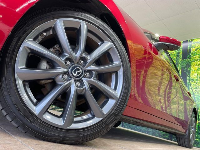 �y����18�C���`�A���~�z�C�[���z�O�ςɃ}�b�`���������A���~�z�C�[���𑕒����Ă���܂��B�e��ЊO�A���~�z�C�[����A�X�^�b�h���X�^�C�����戵�����Ă���܂��B���񂲑��k����������