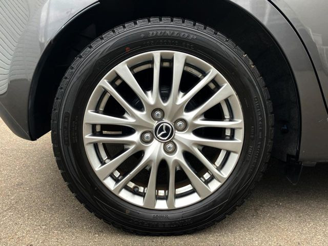 �y����15�C���`�A���~�z�C�[���z�O�ςɃ}�b�`���������A���~�z�C�[���𑕒����Ă���܂��B�e��ЊO�A���~�z�C�[����A�X�^�b�h���X�^�C�����戵�����Ă���܂��B���񂲑��k����������