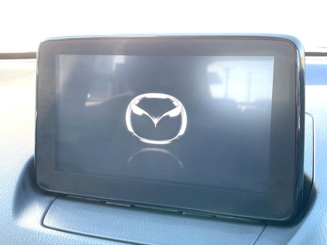 �y�}�c�_�R�l�N�g�i�r�z�ԓ��̕��͋C�Ƀ}�b�`������̌^�^�C�v�̃i�r�B�e����q�ݒ��Bluetooth�Đ����A�l�X�ȋ@�\���y���߂܂��B�����I�ȃ_�C�������삪�\�ŁA�g��������ǍD�ł��B