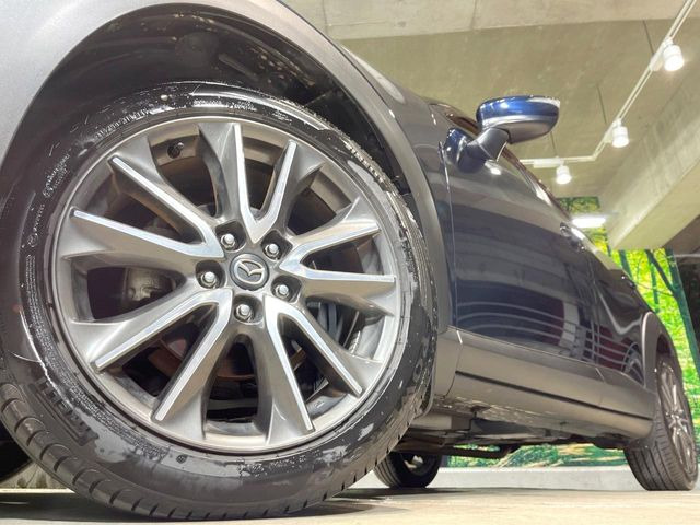 �y����18�C���`�A���~�z�C�[���z�O�ςɃ}�b�`���������A���~�z�C�[���𑕒����Ă���܂��B�e��ЊO�A���~�z�C�[����A�X�^�b�h���X�^�C�����戵�����Ă���܂��B���񂲑��k����������