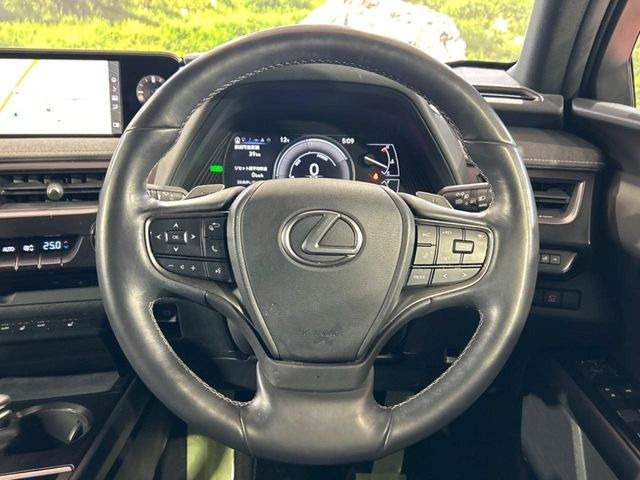 �y�����v�����X�e�A�����O�z�㎿�Ȋv���g�p���邱�ƂŁA��ɂ����������݂ƂĂ��^�]���₷���n���h���ł���