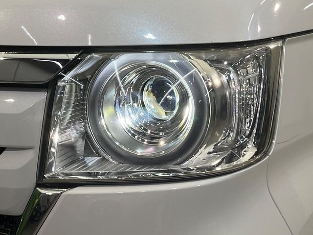 �yLED�w�b�h���C�g�z���V����ԑ��s�����ǍD�Ȏ��E���m�ۂ����S���ĉ^�]�ł��鍂�P�xLED�w�b�h���C�g�𑕔�!�_�����x�������A����d�͂��}�����Ă��܂��B