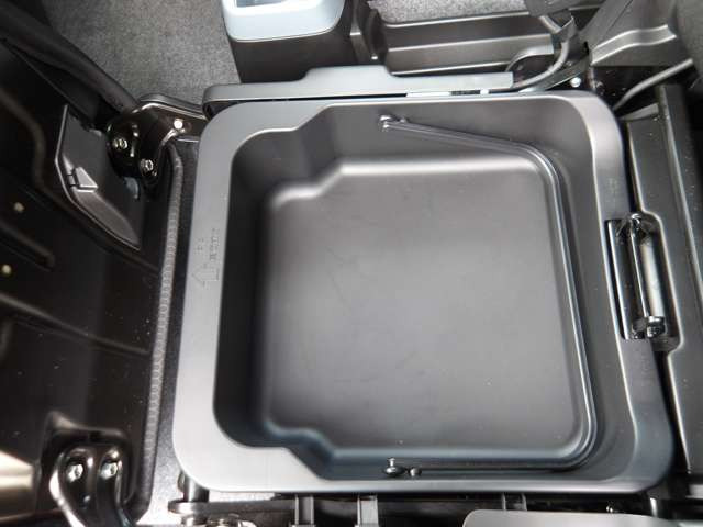 �V�[�g�A���_�[�{�b�N�X������Ȃ̃V�[�g���߂���Ǝ��[�X�y�[�X������܂�!�C�⏬�������[����̂ɕ֗��ł�!