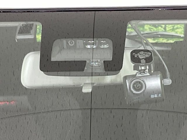 �y�X�Y�L �Z�[�t�e�B�T�|�[�g�z���s���ɑO���̎ԗ�����F�����A�Փ˂������Ȏ��͌x��ƃu���[�L�ŏՓˉ���Ɣ�Q�y�����A�V�X�g�B�����S�Ƀh���C�u�����y���݂��������܂��B