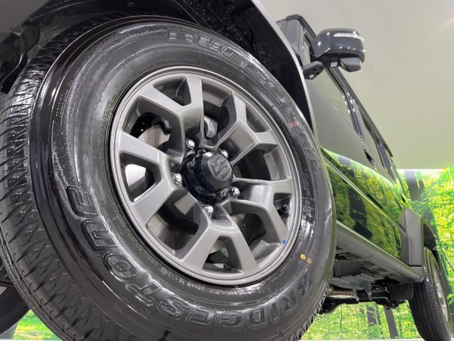 �y����16�C���`�A���~�z�C�[���z�O�ςɃ}�b�`���������A���~�z�C�[���𑕒����Ă���܂��B�e��ЊO�A���~�z�C�[����A�X�^�b�h���X�^�C�����戵�����Ă���܂��B���񂲑��k����������