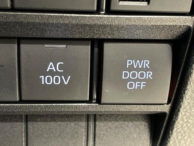 �y�A�N�Z�T���[�R���Z���g�z�L�����v��X�|�[�c�A�A�E�g�h�A�ł̃A�N�e�B�r�e�B�͂������A�ЊQ�E��d�̍ۂɏ����ɂ��Ȃ�AC100V�R���Z���g�𑕔���P�[�^�C��^�u���b�g�A�Q�[���@��̏[�d�ɂ���