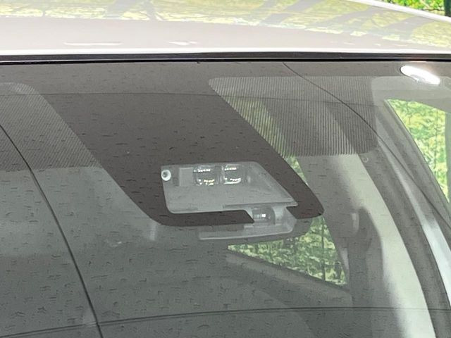 �y�g���^�Z�[�t�e�B�Z���X�z���s���ɑO���̎ԗ�����F�����A�Փ˂������Ȏ��͌x��ƃu���[�L�ŏՓˉ���Ɣ�Q�y�����A�V�X�g�B�����S�Ƀh���C�u�����y���݂��������܂��B