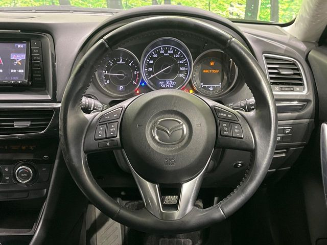 �y�����v�����X�e�A�����O�z�㎿�Ȋv���g�p���邱�ƂŁA��ɂ����������݂ƂĂ��^�]���₷���n���h���ł���