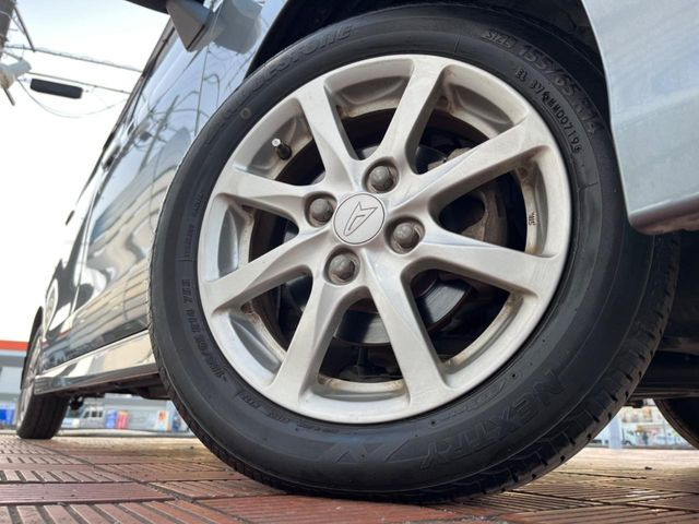 �y����14�C���`�A���~�z�C�[���z�O�ςɃ}�b�`���������A���~�z�C�[���𑕒����Ă���܂��B�e��ЊO�A���~�z�C�[����A�X�^�b�h���X�^�C�����戵�����Ă���܂��B���񂲑��k����������