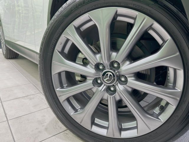 �y����20�C���`�A���~�z�C�[���z�O�ςɃ}�b�`���������A���~�z�C�[���𑕒����Ă���܂��B�e��ЊO�A���~�z�C�[����A�X�^�b�h���X�^�C�����戵�����Ă���܂��B���񂲑��k����������