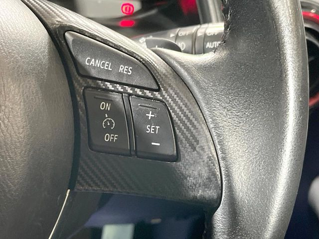 �y�N���[�Y�R���g���[���z�������H�����N���N���s�B�A�N�Z���𗣂��Ă���葬�x�ő��s���ł��A�������^�]���̕��S���y��!�����E�������ȒP�ȃX�C�b�`����Œ����ł��܂��B