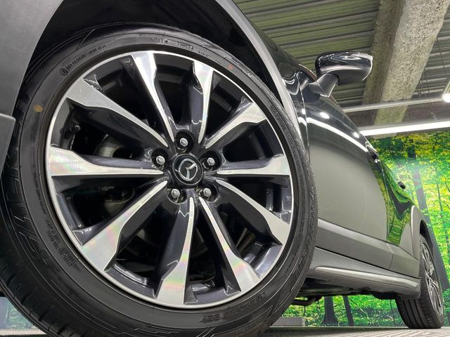 �y����18�C���`�A���~�z�C�[���z�O�ςɃ}�b�`���������A���~�z�C�[���𑕒����Ă���܂��B�e��ЊO�A���~�z�C�[����A�X�^�b�h���X�^�C�����戵�����Ă���܂��B���񂲑��k����������