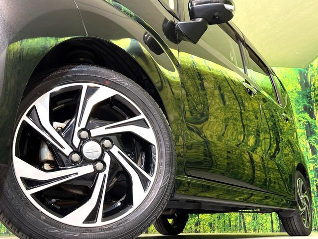 �y����15�C���`�A���~�z�C�[���z�O�ςɃ}�b�`���������A���~�z�C�[���𑕒����Ă���܂��B�e��ЊO�A���~�z�C�[����A�X�^�b�h���X�^�C�����戵�����Ă���܂��B���񂲑��k����������